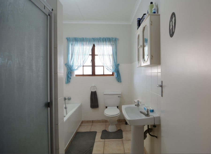 3 Bedroom Property for Sale in Stilbaai Wes Western Cape